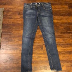 Vigor’s Studio Manhattan Jeans